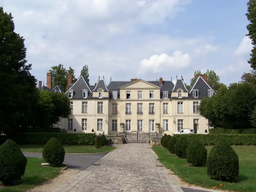 Le Mesnil-Saint-Denis – oraș