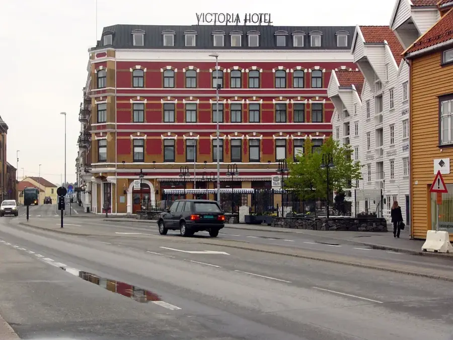 Victoria Hotel