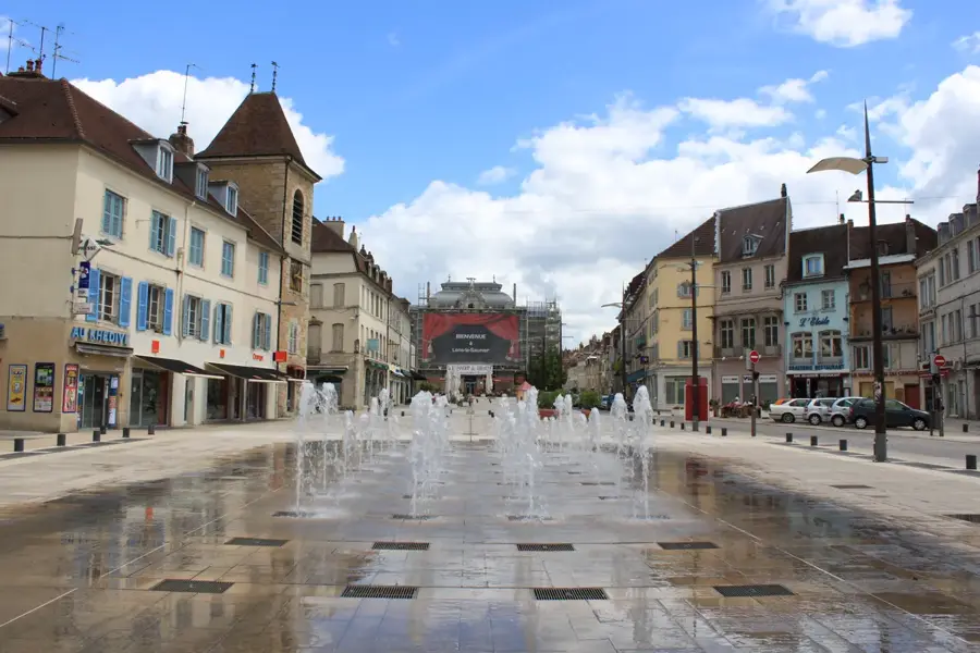 Lons-le-Saunier – Stadt