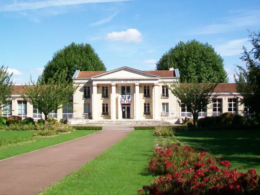 Louvres – oraș