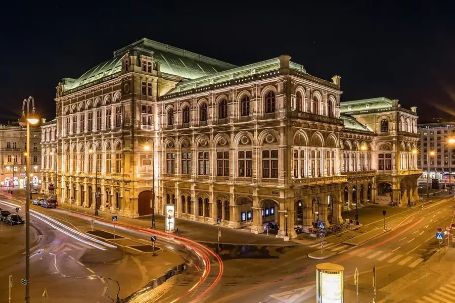 Opera de Stat – obiectiv turistic