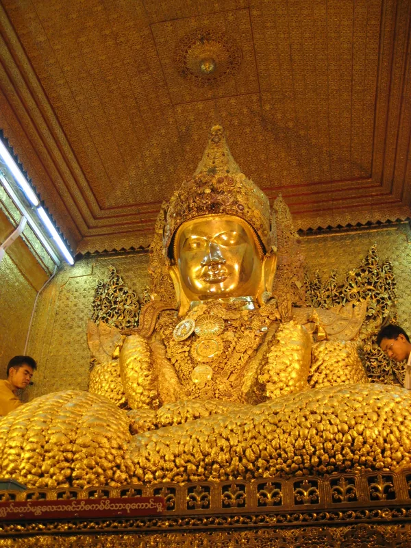 Templul Mahamuni Buddha