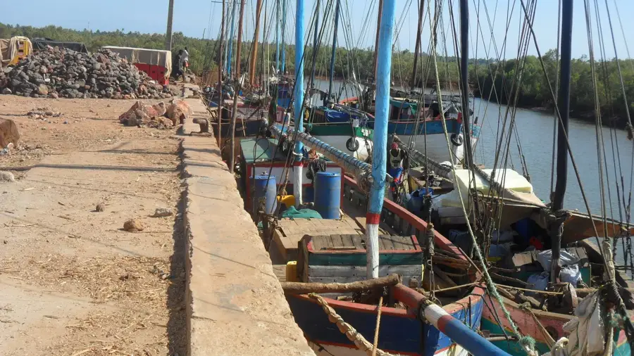 Hafen von Maintirano — Bekopaka (Madagaskar)