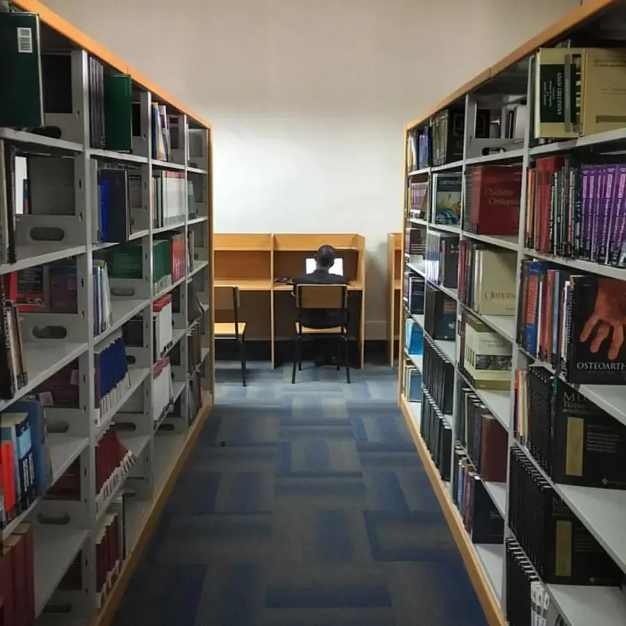 Biblioteca Mandala — Casa Thyolo (Malawi)