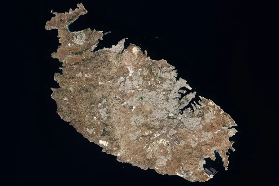 Ta' l-Agħara Hügel — Mtarfa (Malta)
