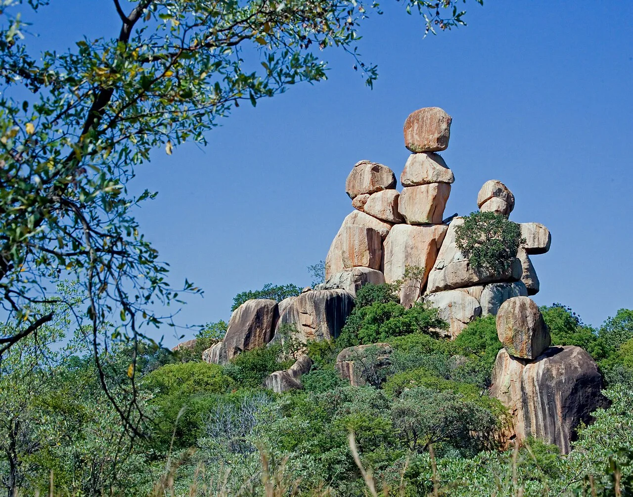 Matobo Nashorn-Lebensraum — Inyati (Simbabwe)