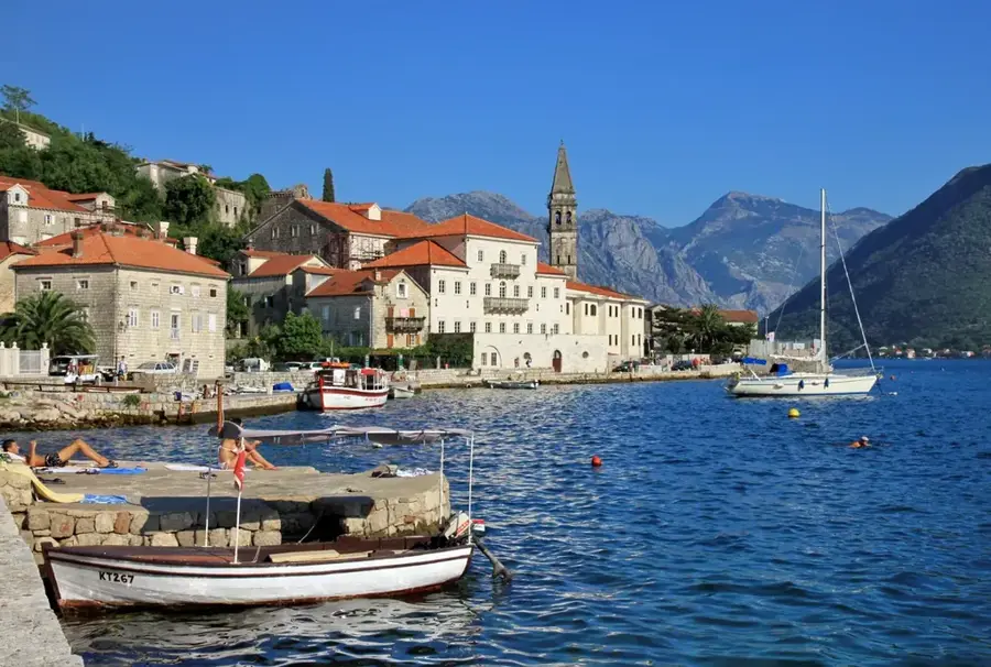 Perast — Risan (Muntenegru)