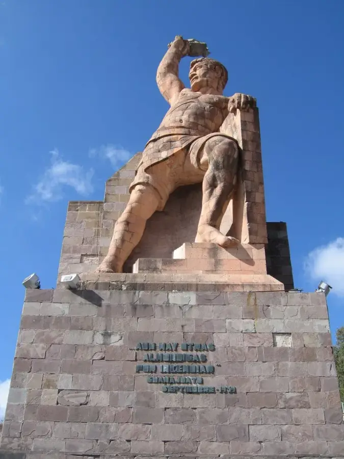 El Pipila Monument — Saltillo Cathedral (Mexico)