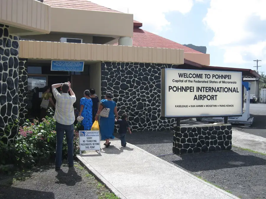 Hafen von Pohnpei — Spanische Mauer (Mikronesien)