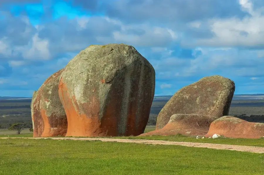 Minkébé Inselbergs