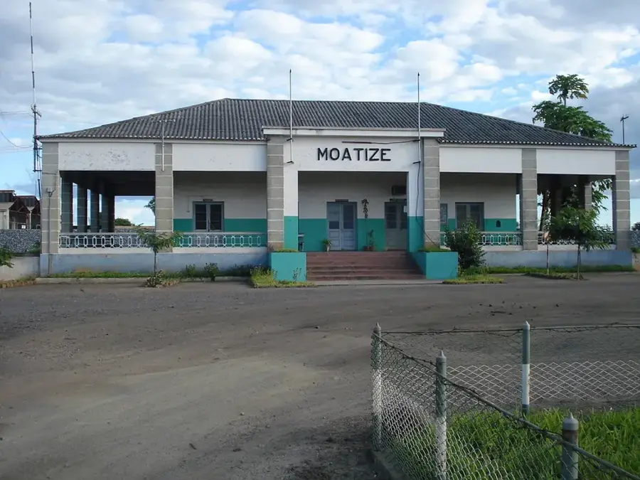Moatize — Barajul Cahora Bassa (Mozambic)