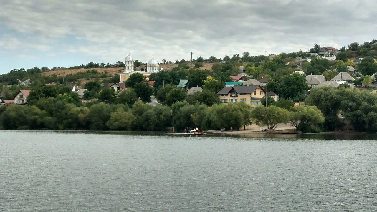 Molovata Cliffs