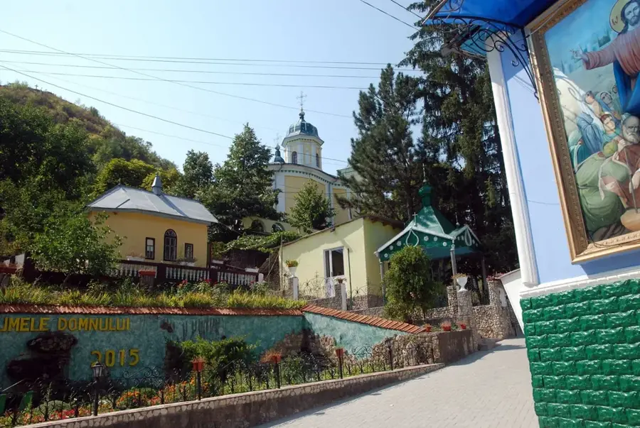Saharna Waterfalls — Saharna (Moldova)