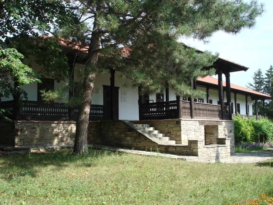 Zamfir Ralli Mansion — Nisporeni (Moldova)