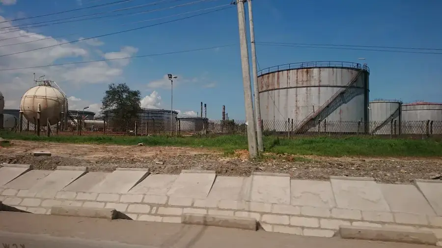 Ölraffinerie Mombasa (KPRL) — Sonseca (Spanien)