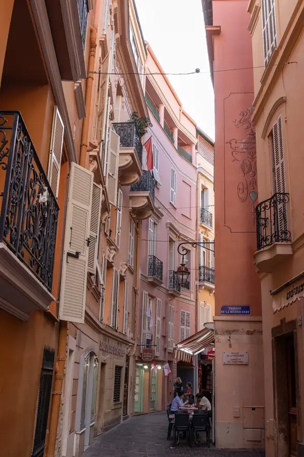 Rue Comte Félix Gastaldi — Cap-Ferrat (Monaco)