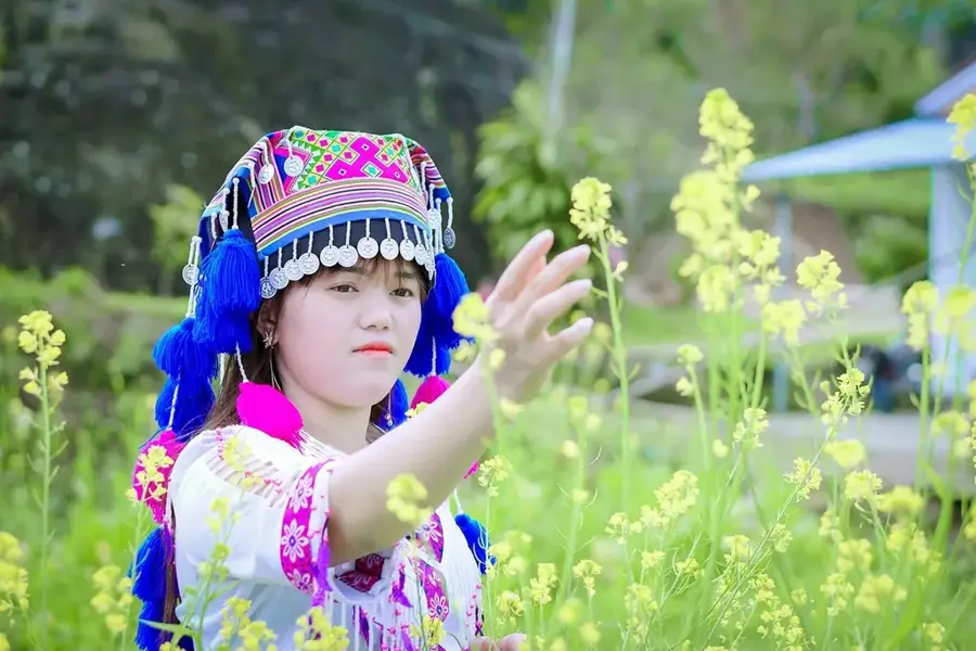 Punctul de Trecere a Frontierei Móng Cái — Móng Cái (Vietnam)