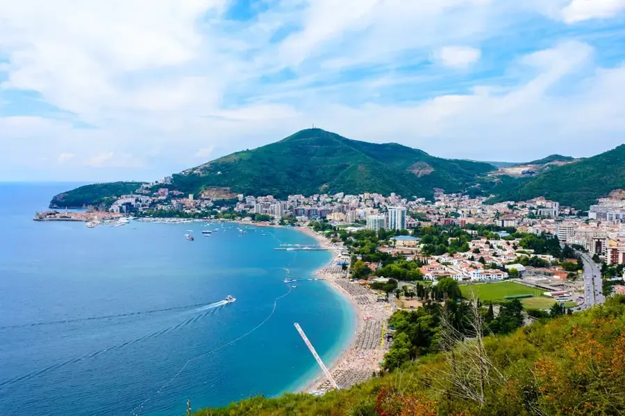 Portul de iahturi Budva — Podișul Miločer (Muntenegru)