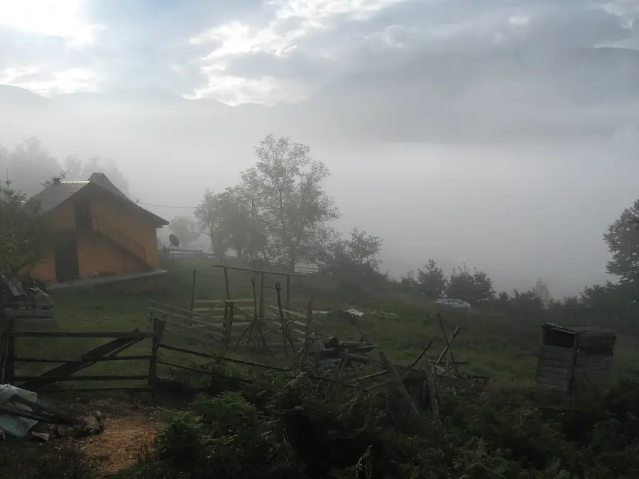 Brskovo bánya Mojkovac mellett — Biogradsko-tó (Montenegró)