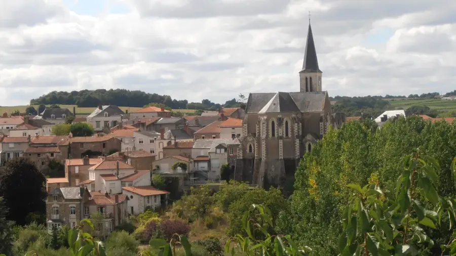 Montrevault-sur-Èvre – Stadt