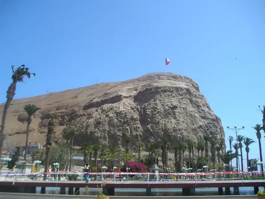 Morro de Arica — Monumento Natural Salar de Surire (Chile)