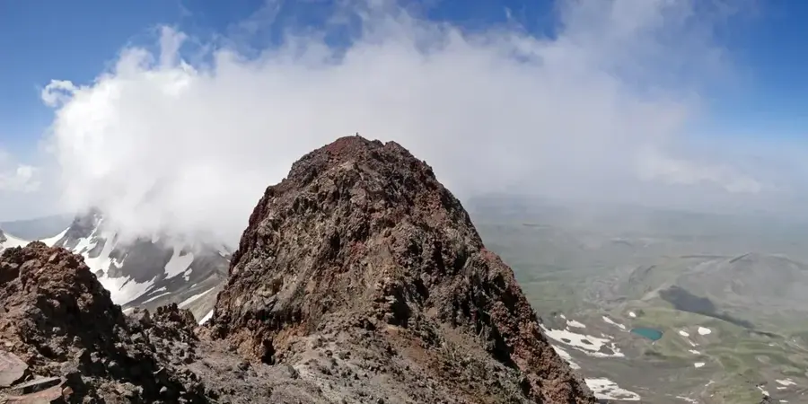 Mount Azhdahak — Lake Sevan (Armenia)