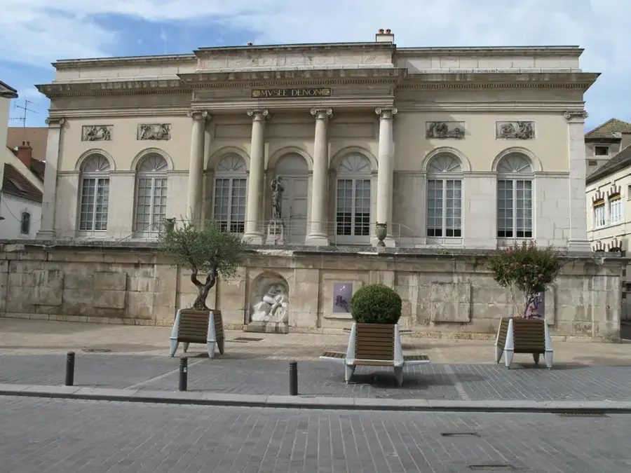 Musée Vivant (Élő Múzeum)