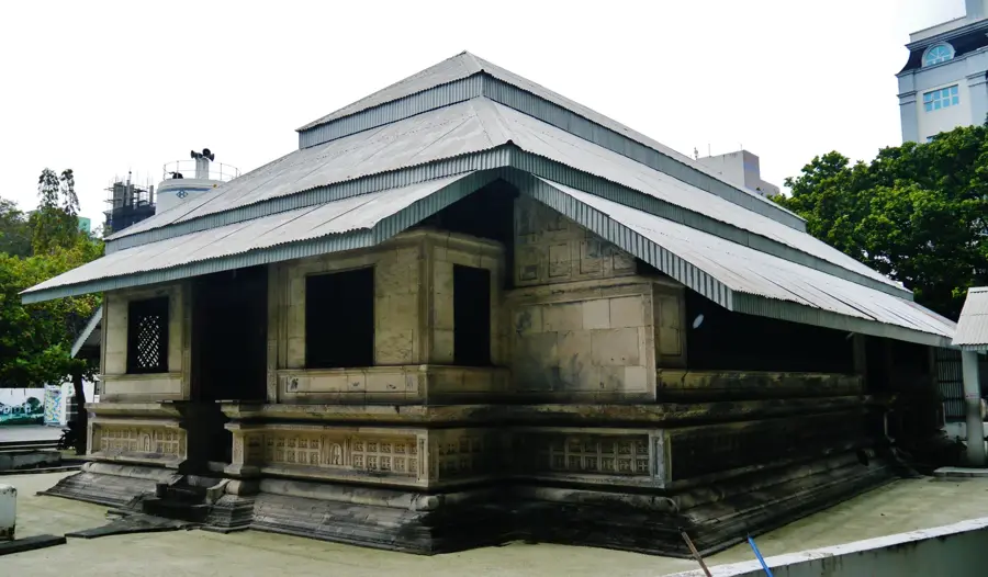 Hukuru Miskiy (Alte Freitagsmoschee) — Mulee'aage (Malediven)
