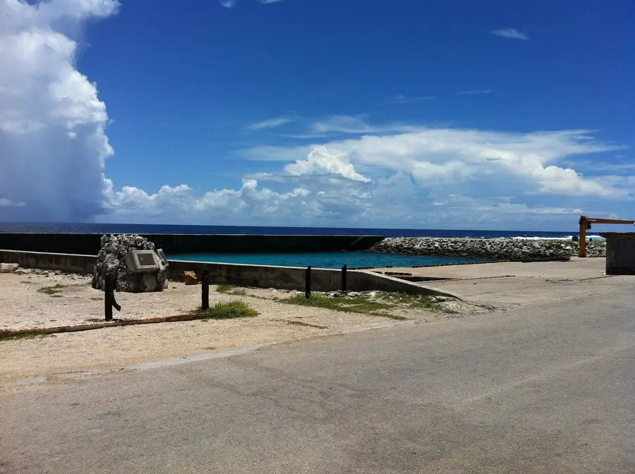 Bootshafen Anibare — Menen Hotel (Nauru)