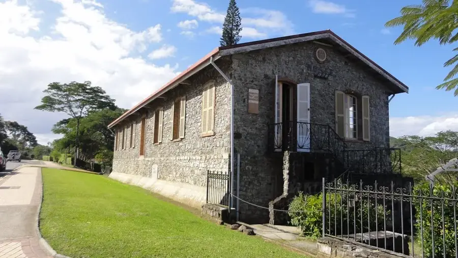 Musée de Bourail — Roche Percée (Neukaledonien)