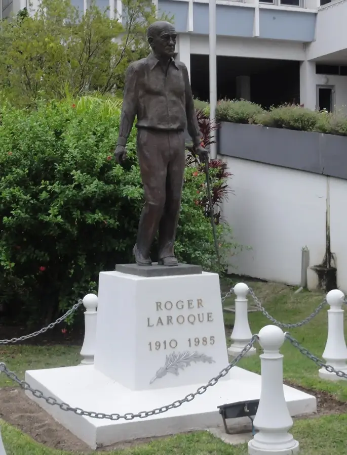 Olry-szobor — Nouméa (Új-Kaledónia)