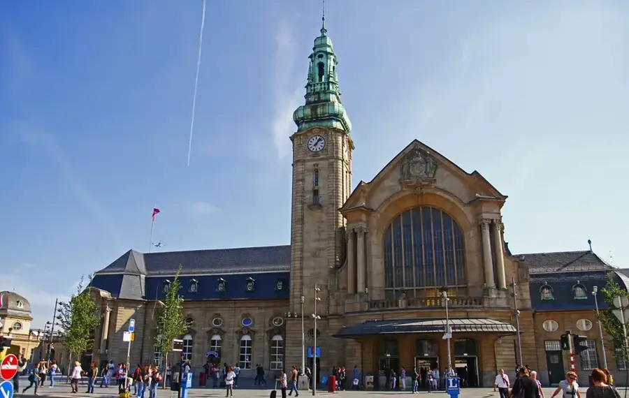 Port Moselle kereskedelmi kikötő — Tüzérségi híd (Új-Kaledónia)