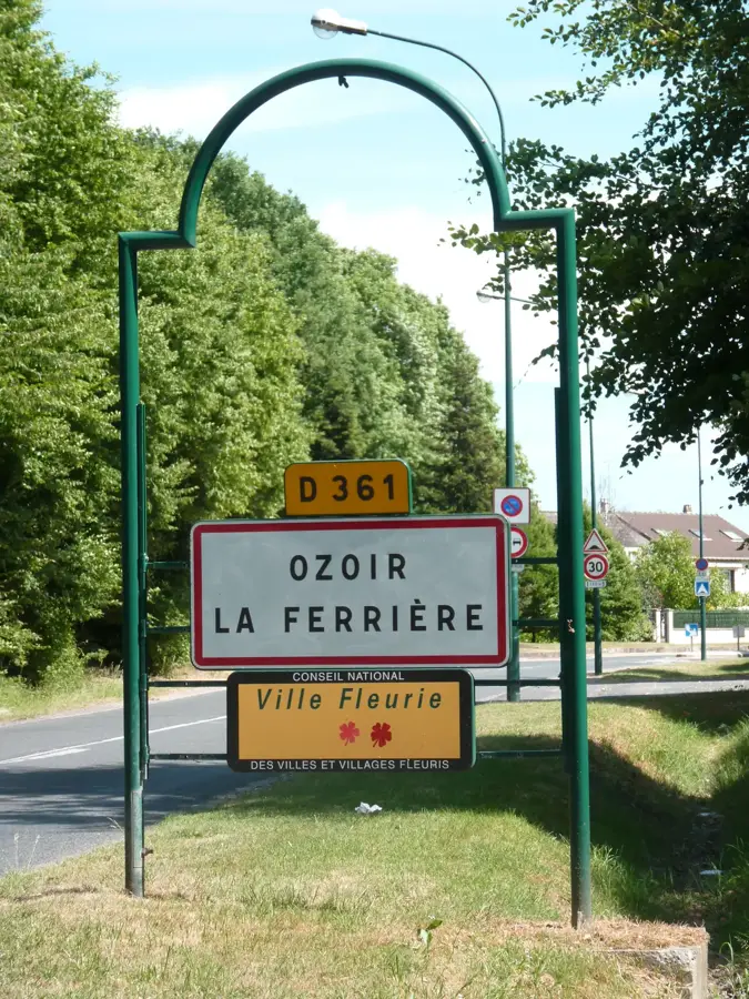 Ozoir-la-Ferrière – oraș