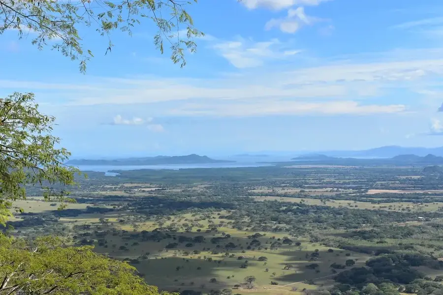 Parque Nacional El Boqueron — Monumentul Constituției (El Salvador)