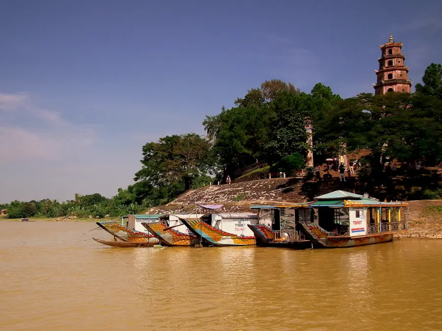 Parfüm-Fluss — Thiên-Mụ-Pagode (Vietnam)