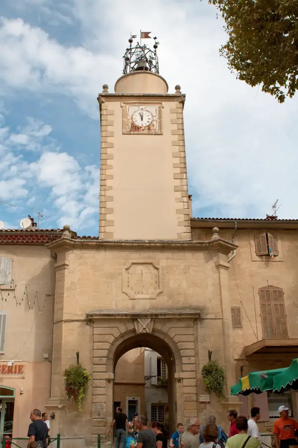 Peyrolles-en-Provence – oraș