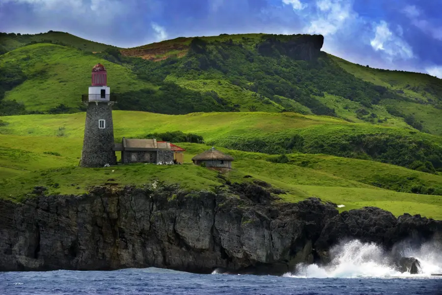 Basco (Batanes) — Mount Pulag (Philippines)