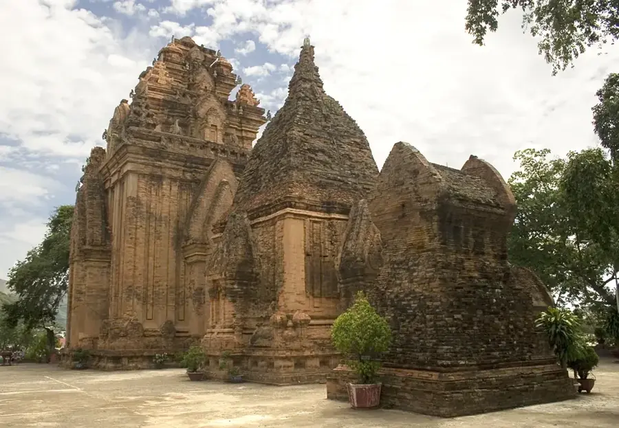 Turnurile Po Nagar Cham — Insula Hòn Khô (Vietnam)