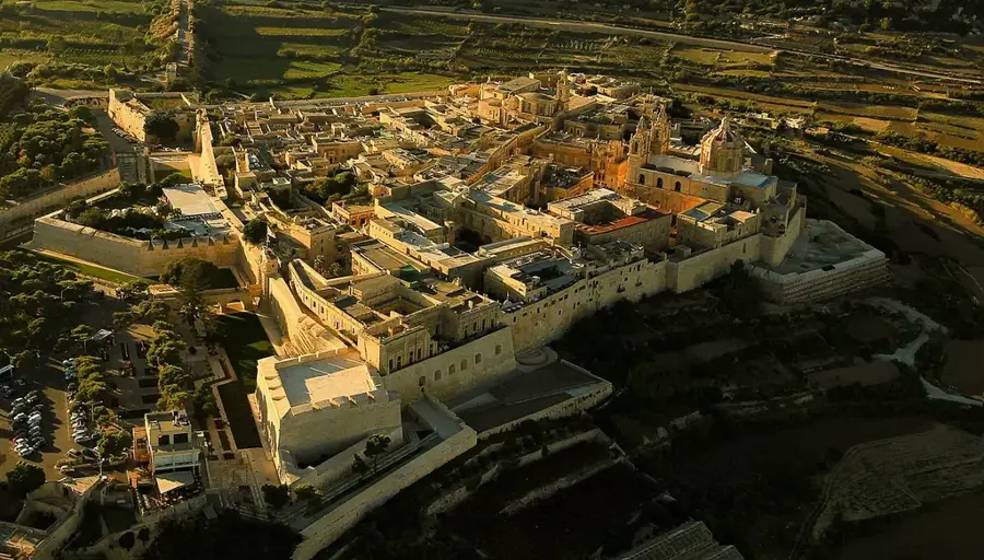 Mdina (Orașul Tăcut) — Palatul Vilhena (Malta)