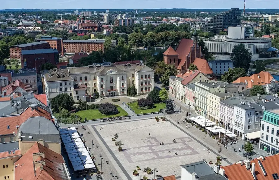 Bydgoszcz — Ubar (Shisr) (Oman)