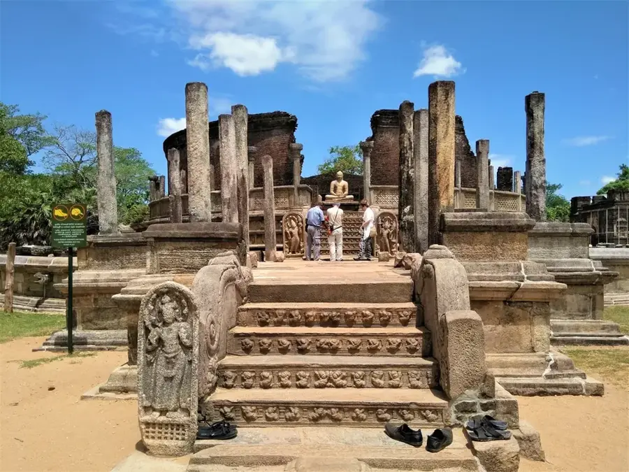 Antike Stadt Polonnaruwa — Trincomalee (Sri Lanka)