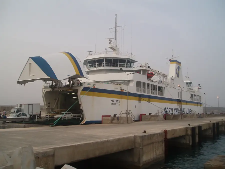 Terminalul de feribot Cirkewwa — Qala (Malta)