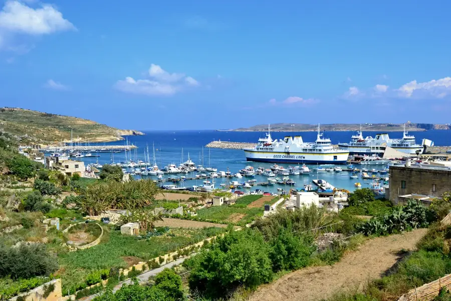 Hondoq ir-Rummien (Gozo) — Portul Mgarr (Gozo) (Malta)