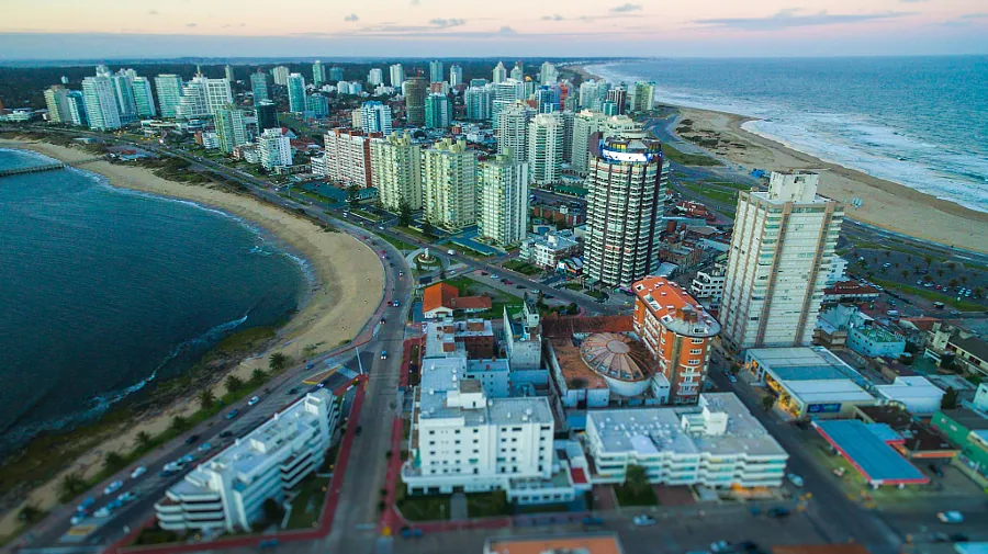 Port of Punta del Este — Dragons Barracks (Uruguay)