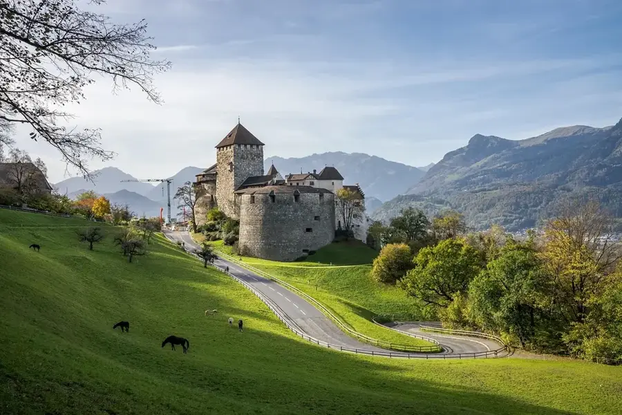 Stația de autobuz Vaduz 11 — Glarus Nord (Elveția)