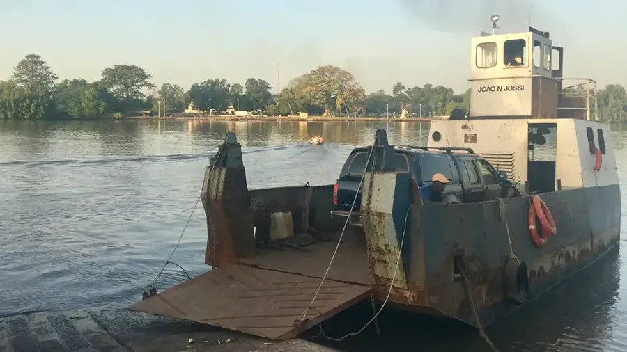 Portul fluvial din Farim — Bula (Guineea-Bissau)