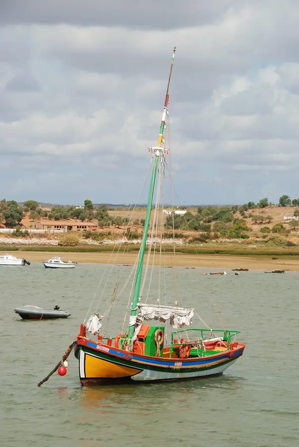 Alvor — Peștera Benagil (Portugalia)
