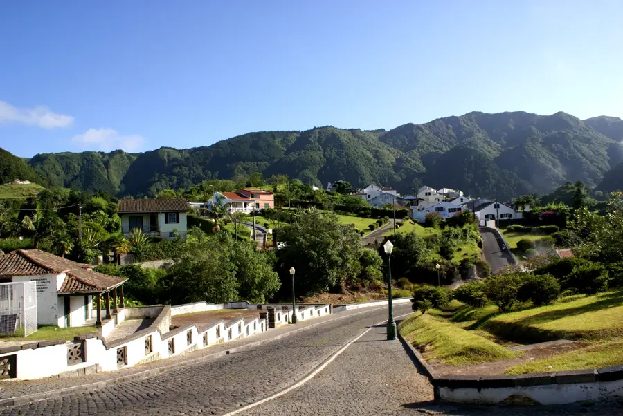 Furnas