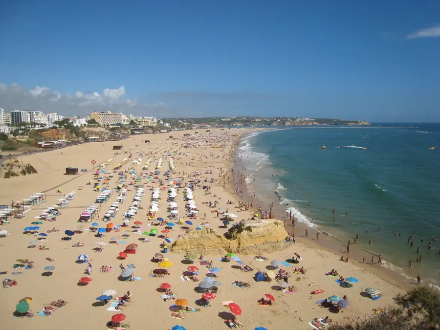 Praia da Rocha — Peștera Benagil (Portugalia)