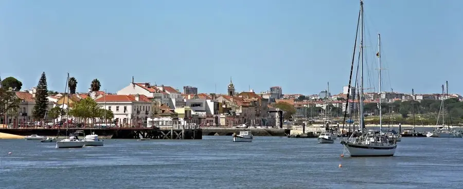 Seixal — Albufeira Lagoon (Portugal)